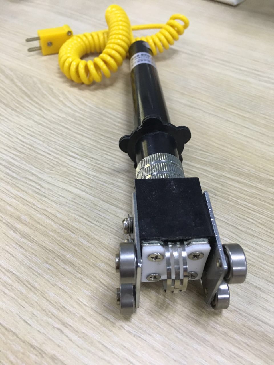 滾(gǔn)輪式表面熱(rè)電偶